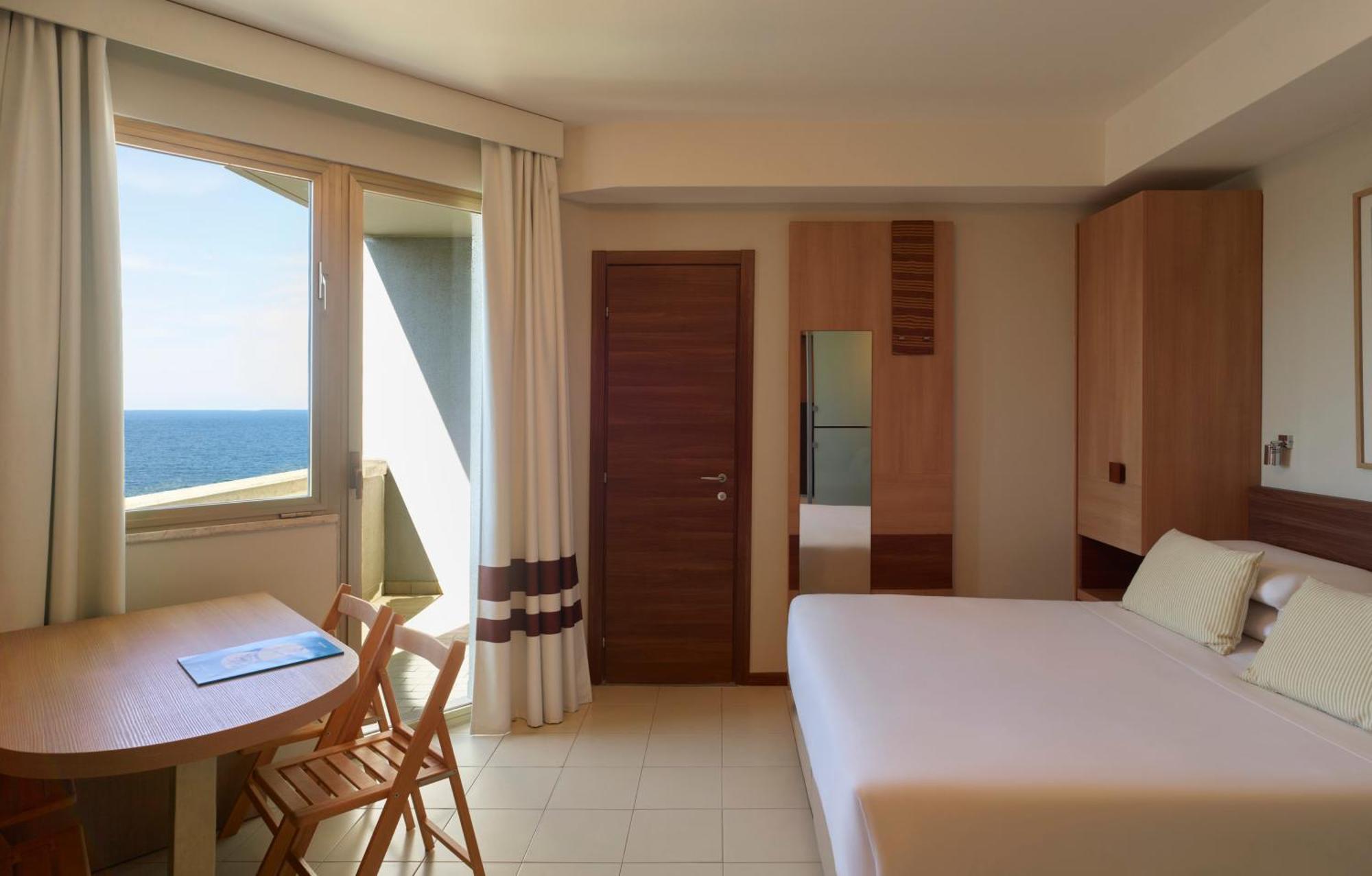 Serena Majestic Residence Montesilvano Marina Pokój zdjęcie