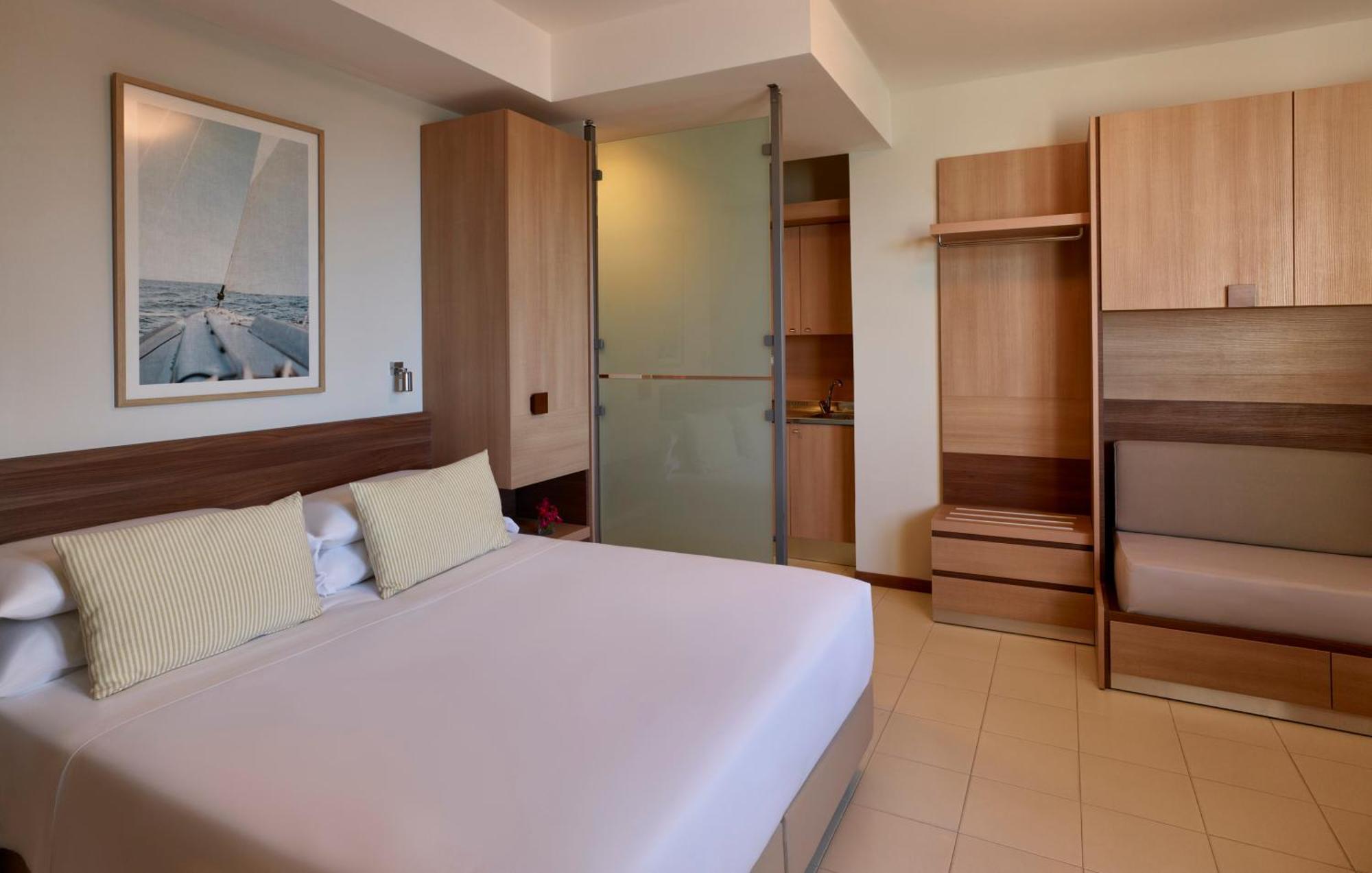 Serena Majestic Residence Montesilvano Marina Pokój zdjęcie